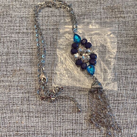 Chico’s Statement Crystal Tassel necklace NWOT - Picture 9 of 10